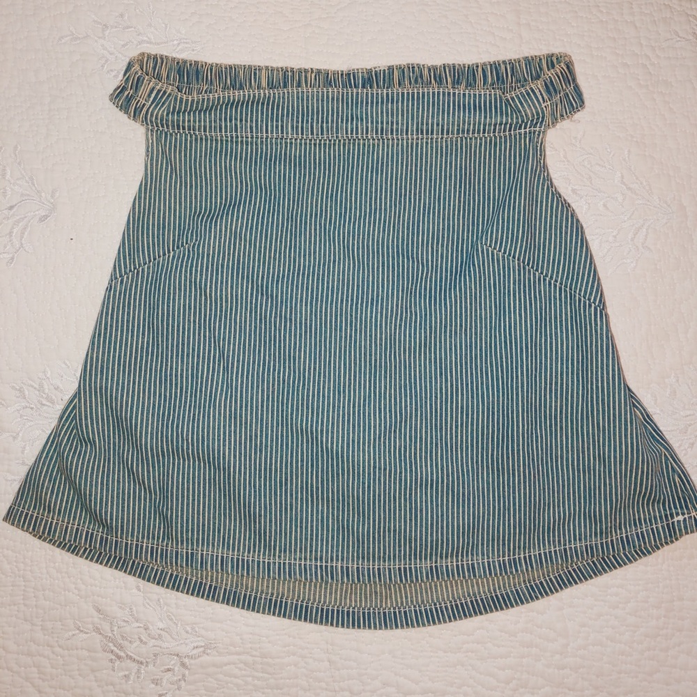 Strapless / backless top